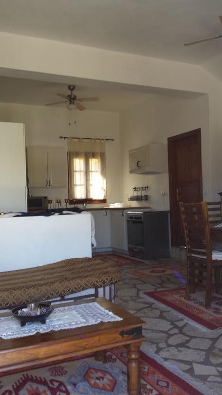 P&M House Villa Megisti Bagian luar foto